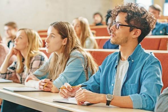 “Las universidades hacen una labor necesaria e importante”, asegura el director de Structuralia, Juan Antonio Cuartero “Las universidades hacen una labor necesaria e importante”, asegura el director de Structuralia, Juan Antonio Cuartero