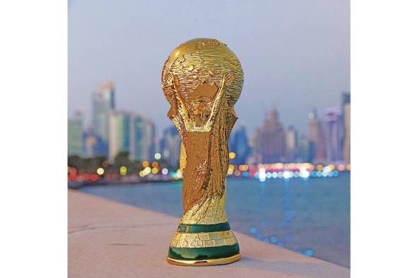 Según la tendencia que parece imponerse hacia el futuro, este será el último mundial por un buen número de ediciones, en el que la sede del torneo sea asignada a un país en exclusiva. Según la tendencia que parece imponerse hacia el futuro, este será el último mundial por un buen número de ediciones, en el que la sede del torneo sea asignada a un país en exclusiva.
