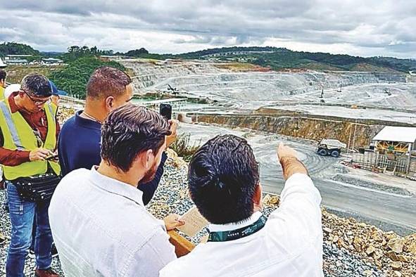 Imagen de archivo de una visita que realizó el ministro de Comercio, Federico Alfaro Boyd,y la comisión de Comercio y Asuntos Económicos de la AN a Cobre Panamá. Imagen de archivo de una visita que realizó el ministro de Comercio, Federico Alfaro Boyd,y la comisión de Comercio y Asuntos Económicos de la AN a Cobre Panamá.