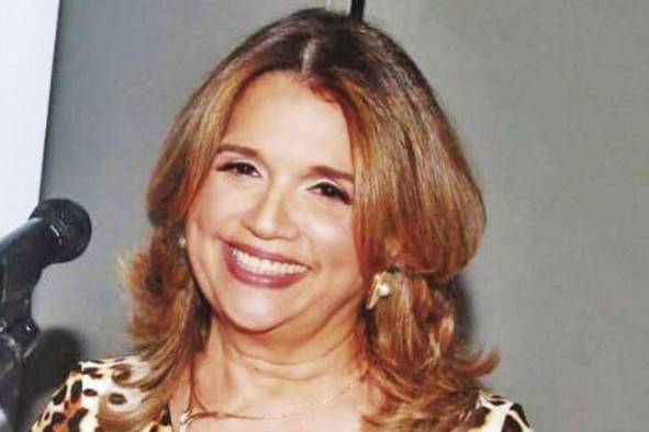 La arquitecta Linet Vanesa de Brown La arquitecta Linet Vanesa de Brown