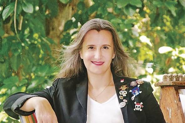 La gestora cultural hace un llamado de atención para el consumo de cultura a través de eventos como la FIL. La gestora cultural hace un llamado de atención para el consumo de cultura a través de eventos como la FIL.
