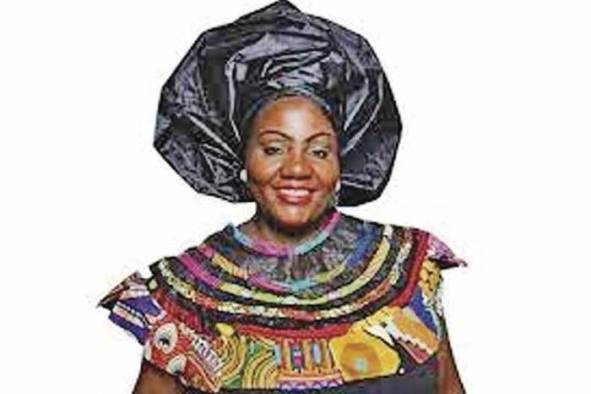 Selvia Miller 'En Panamá persisten el racismo y los estereotipos'. Selvia Miller nació en la provincia de Colón. Es educadora, gestora cultural, y hoy se desempeña como embajadora de Panamá en Trinidad y Tobago. Su amor por la costa atlántica, la cultura afro y la enseñanza en las aulas fueron los factores que la encaminaron a su posición actual. Miller es precursora del uso del turbante; a lo largo de su trayectoria ha expuesto el valor histórico de esta prenda en todo el territorio nacional. Selvia Miller 'En Panamá persisten el racismo y los estereotipos'. Selvia Miller nació en la provincia de Colón. Es educadora, gestora cultural, y hoy se desempeña como embajadora de Panamá en Trinidad y Tobago. Su amor por la costa atlántica, la cultura afro y la enseñanza en las aulas fueron los factores que la encaminaron a su posición actual. Miller es precursora del uso del turbante; a lo largo de su trayectoria ha expuesto el valor histórico de esta prenda en todo el territorio nacional.