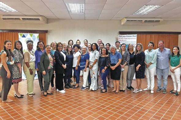 En el salón Las Oropéndolas del parque Metropolitano se destacó el trabajo de las mujeres. En el salón Las Oropéndolas del parque Metropolitano se destacó el trabajo de las mujeres.