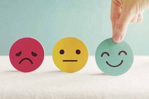 La salud es un regalo de la vida; es algo que recibes y que continúas recibiendo cada día. La salud es un regalo de la vida; es algo que recibes y que continúas recibiendo cada día.