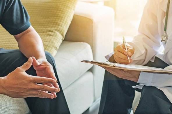 Es importante buscar ayuda médica y psicológica. Es importante buscar ayuda médica y psicológica.