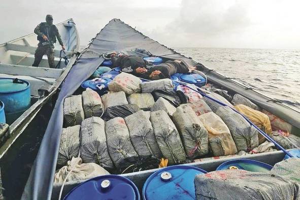 Uno de los cargamentos decomisados en abril de 2021 en las costas del Caribe panameño que se atribuyen al Clan del Golfo. Uno de los cargamentos decomisados en abril de 2021 en las costas del Caribe panameño que se atribuyen al Clan del Golfo.