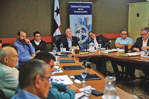 Miembros de la junta directiva de la Capac se reúnen con el candidato presidencial por el PRD, José Gabriel Carrizo Miembros de la junta directiva de la Capac se reúnen con el candidato presidencial por el PRD, José Gabriel Carrizo