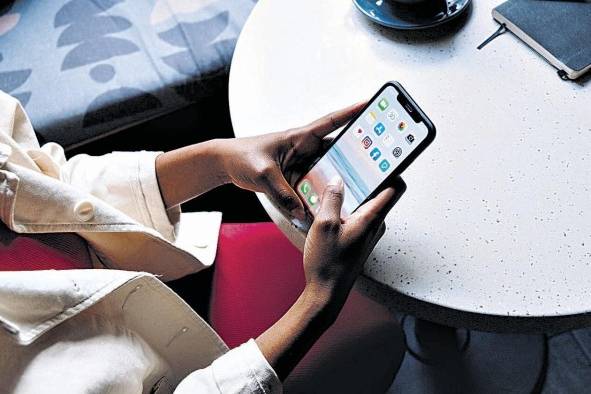 Un estudio realizado por Pew Research Center, en 2018, demostró que un 80% de las niñas de 13 años ha usado un filtro o una app con el objetivo de cambiar su apariencia en fotos. Un estudio realizado por Pew Research Center, en 2018, demostró que un 80% de las niñas de 13 años ha usado un filtro o una app con el objetivo de cambiar su apariencia en fotos.
