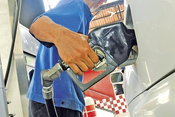 El mayor consumo en el país se centra en el diésel bajo en azufre. El mayor consumo en el país se centra en el diésel bajo en azufre.