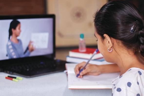 La pandemia ha puesto a prueba el sistema educativo y las nuevas tecnologías. La pandemia ha puesto a prueba el sistema educativo y las nuevas tecnologías.