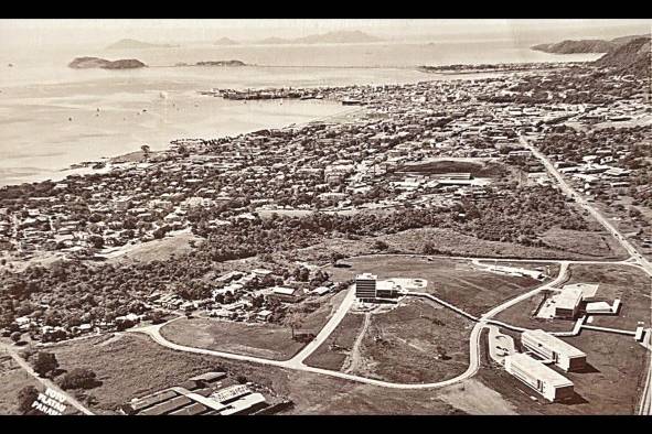 La nueva Ciudad Universitaria en el barrio El Cangrejo de la ciudad de Panamá, circa 1950 La nueva Ciudad Universitaria en el barrio El Cangrejo de la ciudad de Panamá, circa 1950