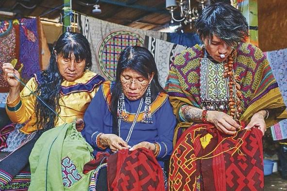 La invisibilidad estadística no permite crear metas nacionales que aseguren el bienestar de los pueblos originarios. La invisibilidad estadística no permite crear metas nacionales que aseguren el bienestar de los pueblos originarios.
