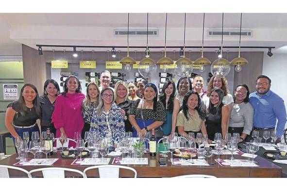 Grupo de asistentes de medios de comunicación. Grupo de asistentes de medios de comunicación.