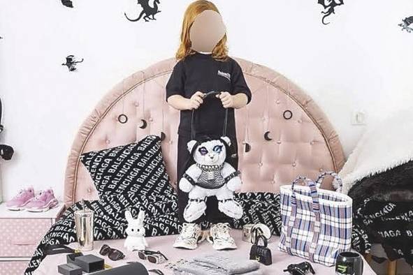 Imagen de la polémica campaña de Balenciaga. Imagen de la polémica campaña de Balenciaga.