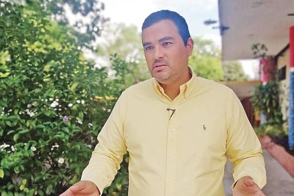 Alonso Ramos sociólogo. Alonso Ramos sociólogo.