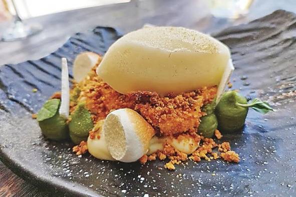 Pie de yuzu y yuzu Pie de yuzu y yuzu