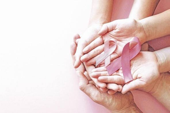 El lazo rosa se volvió símbolo de la lucha contra el cáncer de mama desde 1991, con el fin de crear conciencia sobre la enfermedad El lazo rosa se volvió símbolo de la lucha contra el cáncer de mama desde 1991, con el fin de crear conciencia sobre la enfermedad