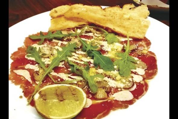 Carpaccio de res Carpaccio de res