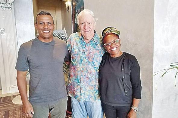 Ariel Pérez Price, Paul Kahn y Catherine Russell en Panamá Ariel Pérez Price, Paul Kahn y Catherine Russell en Panamá