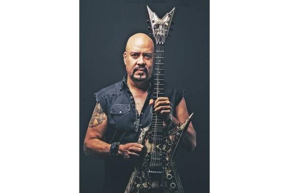 Erick Pinzón, guitarrista de Cabeza de Martillo Erick Pinzón, guitarrista de Cabeza de Martillo
