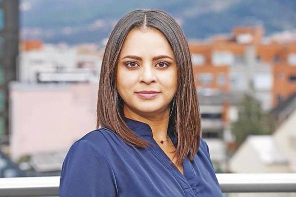 Karen García Directora regional de Ventas en Appgate. Ha trabajado en distintas compañías de tecnología por más de 18 años; tiene experiencia en áreas que van desde la automatización de edificios y videovigilancia, hasta 'networking' y ciberseguridad. “Sin duda, la constancia, disciplina y el alto grado de responsabilidad con el que he desempeñado mis cargos laborales; ha sido la clave para llegar a donde estoy”. Karen García Directora regional de Ventas en Appgate. Ha trabajado en distintas compañías de tecnología por más de 18 años; tiene experiencia en áreas que van desde la automatización de edificios y videovigilancia, hasta 'networking' y ciberseguridad. “Sin duda, la constancia, disciplina y el alto grado de responsabilidad con el que he desempeñado mis cargos laborales; ha sido la clave para llegar a donde estoy”.
