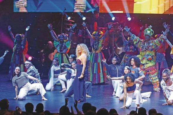 Orgullosa siempre de su natal Panamá Orgullosa siempre de su natal Panamá