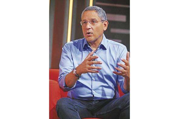 Eduardo Quirós: ”Los decentes podemos hacer que las cosas cambien” Eduardo Quirós: ”Los decentes podemos hacer que las cosas cambien”