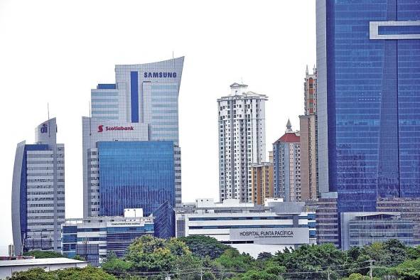 España excluye a Panamá de lista de paraísos fiscales, pero la UE lo mantiene. España excluye a Panamá de lista de paraísos fiscales, pero la UE lo mantiene.