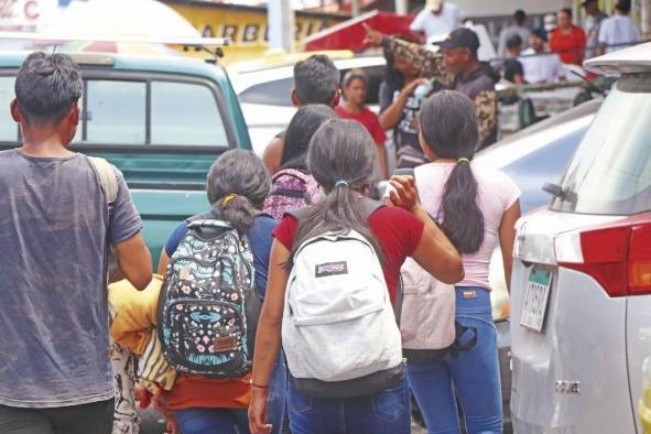 Los migrantes salen de Paso Canoas y toman un autobús que los cruza por Costa Rica hasta Nicaragua. Los migrantes salen de Paso Canoas y toman un autobús que los cruza por Costa Rica hasta Nicaragua.