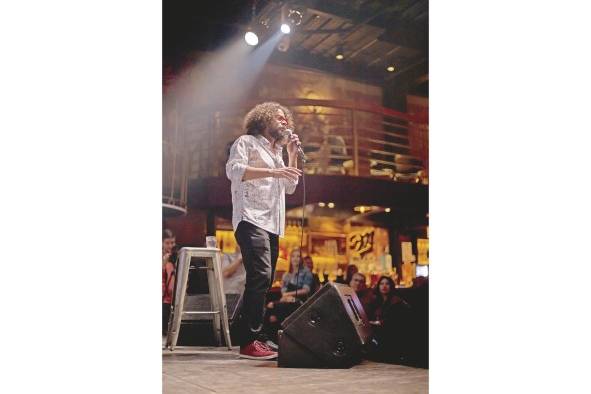 Sittón lleva diez años en la comedia y 20 en el ámbito teatral. Sittón lleva diez años en la comedia y 20 en el ámbito teatral.
