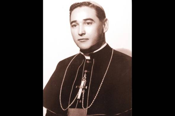 Sin lugar a dudas, la vida y el legado de monseñor Tomás Alberto Clavel Méndez lo constituyen en uno de los personajes más ilustres del siglo XX en la República de Panamá. Sin lugar a dudas, la vida y el legado de monseñor Tomás Alberto Clavel Méndez lo constituyen en uno de los personajes más ilustres del siglo XX en la República de Panamá.
