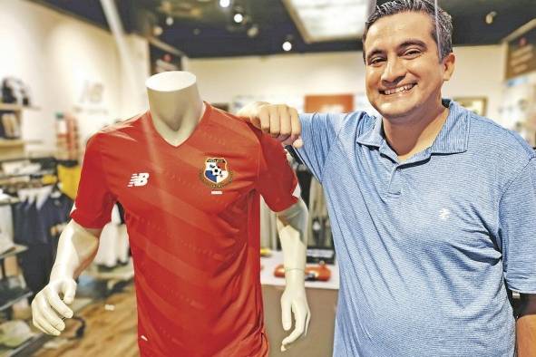 Ha sido un entrenador estudioso de los conceptos futbolísticos, con una inquietud constante por incorporar herramientas tecnológicas a su trabajo deportivo. Ha sido un entrenador estudioso de los conceptos futbolísticos, con una inquietud constante por incorporar herramientas tecnológicas a su trabajo deportivo.
