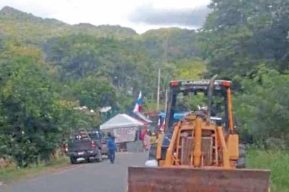 Trabajadores esperan que se establezca un corredor humanitario Trabajadores esperan que se establezca un corredor humanitario