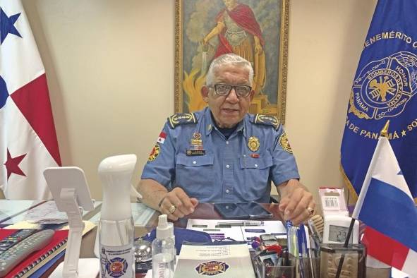 Coronel Abdiel Solís, director General del Benemérito Cuerpo de Bomberos de Panamá Coronel Abdiel Solís, director General del Benemérito Cuerpo de Bomberos de Panamá