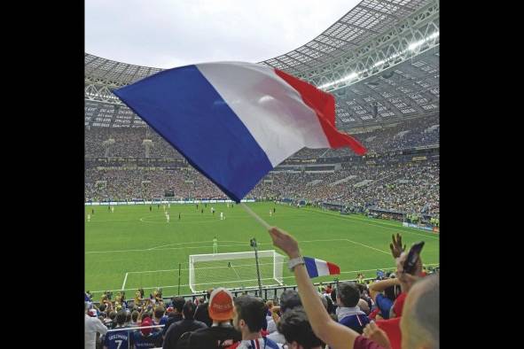 Fanáticos franceses durante la final de la Copa Mundial de la FIFA Rusia 2018. Fanáticos franceses durante la final de la Copa Mundial de la FIFA Rusia 2018.