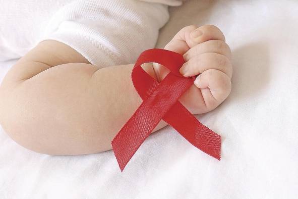 3 millones de niños en el mundo padecen de VIH. 3 millones de niños en el mundo padecen de VIH.