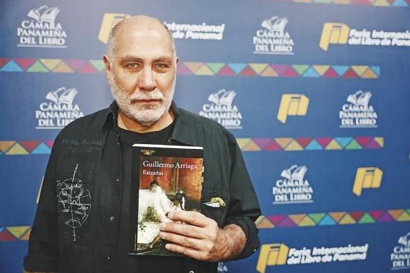 Arriaga presentó 'Extrañas' el sábado pasado en la Feria Internacional del Libro. Arriaga presentó 'Extrañas' el sábado pasado en la Feria Internacional del Libro.