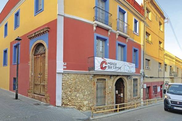 Fachada del museo, ubicado en Sant Cugat del Vallès. Fachada del museo, ubicado en Sant Cugat del Vallès.