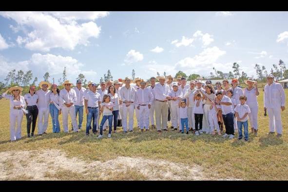 El evento se celebró en la hacienda Papacona. El evento se celebró en la hacienda Papacona.