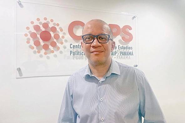 Doctor en ciencias políticas y sociología de la Universidad Complutense de Madrid, España. Doctor en ciencias políticas y sociología de la Universidad Complutense de Madrid, España.