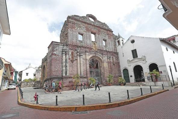 El Casco Antiguo es el sitio a donde fue trasladada la ciudad en 1673, después del ataque de piratas ingleses en 1671. El Casco Antiguo es el sitio a donde fue trasladada la ciudad en 1673, después del ataque de piratas ingleses en 1671.