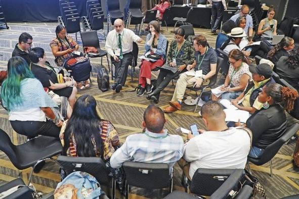 Defensores y defensoras de los derechos humanos en temas ambientales de América Latina y el Caribe se reunieron en Panamá. Defensores y defensoras de los derechos humanos en temas ambientales de América Latina y el Caribe se reunieron en Panamá.