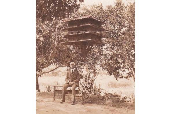 José de la Cruz y su esposa. José de la Cruz y su esposa.