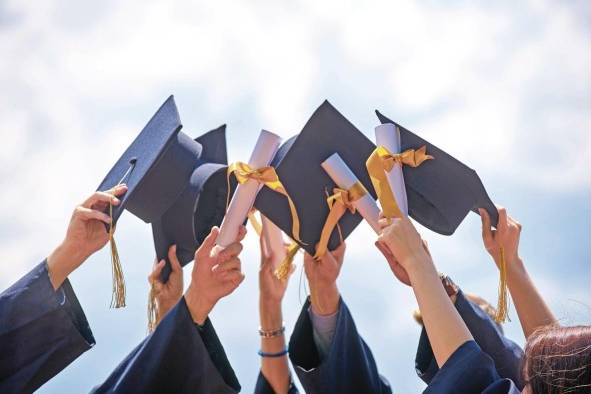 El Ifarhu ofrece el Concurso General de Educación Superior para estudios en universidades oficiales. El Ifarhu ofrece el Concurso General de Educación Superior para estudios en universidades oficiales.