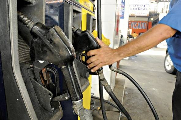 El precio de los derivados del petróleo se ha incrementado considerablemente. El precio de los derivados del petróleo se ha incrementado considerablemente.