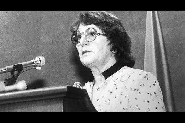 Carmen Miró fue considerada una de las figuras más importantes de los estudios poblacionales en Latinoamérica. Carmen Miró fue considerada una de las figuras más importantes de los estudios poblacionales en Latinoamérica.