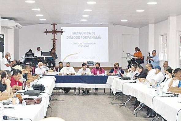 La mesa se volverá a reunir este miércoles. La mesa se volverá a reunir este miércoles.