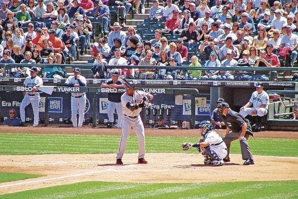 Caso aparte lo constituyen candidatos como Barry Bonds (ganador de 7 MVP) y Roger Clemens (ganador de 7 Cy), asociados a los escándalos de consumo de esteroides. Caso aparte lo constituyen candidatos como Barry Bonds (ganador de 7 MVP) y Roger Clemens (ganador de 7 Cy), asociados a los escándalos de consumo de esteroides.