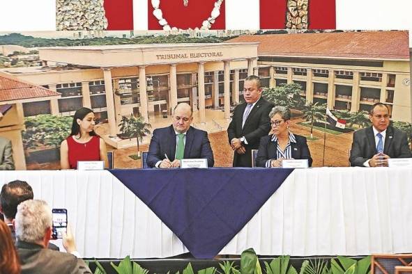 Firman convenios que permita realizar tres debates el próximo año, La Estrella de Panamá Firman convenios que permita realizar tres debates el próximo año, La Estrella de Panamá