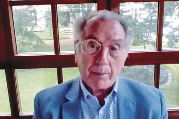 Zoilo Martínez de la Vega, autor de la obra. Zoilo Martínez de la Vega, autor de la obra.